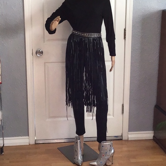 🔥🔥TAKE 50% OFF LIST PRICE 🔥🔥.UNKNOWN DESIGNER. OVERSKIRT - Picture 1 of 12